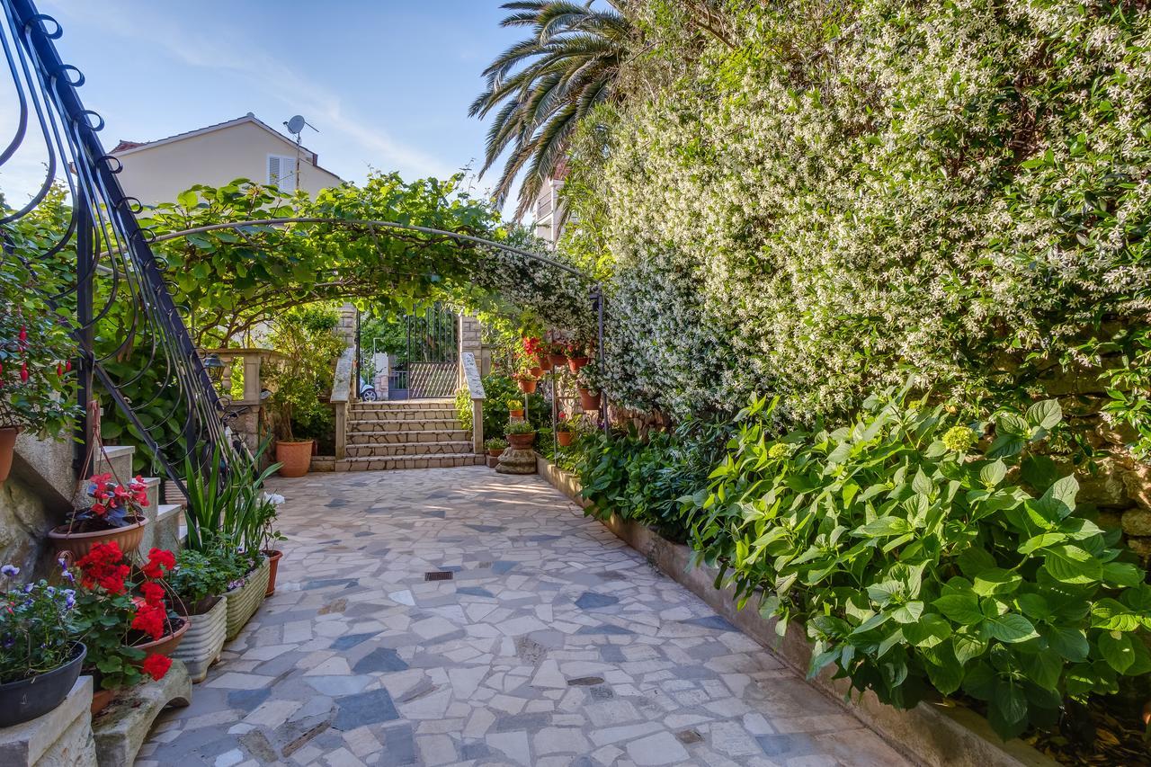 Apartments Beba Mali Lošinj Exterior foto